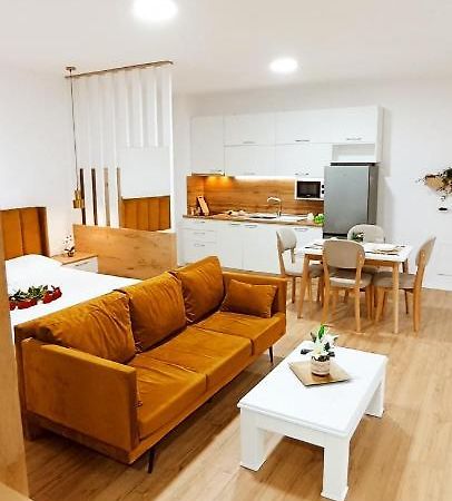 Selvia Apartament Tirana Exterior photo