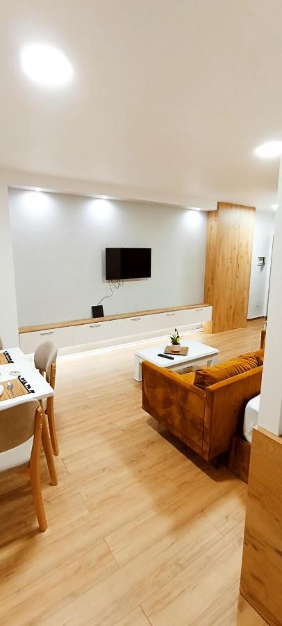 Selvia Apartament Tirana Exterior photo