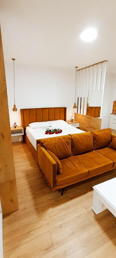 Selvia Apartament Tirana Exterior photo